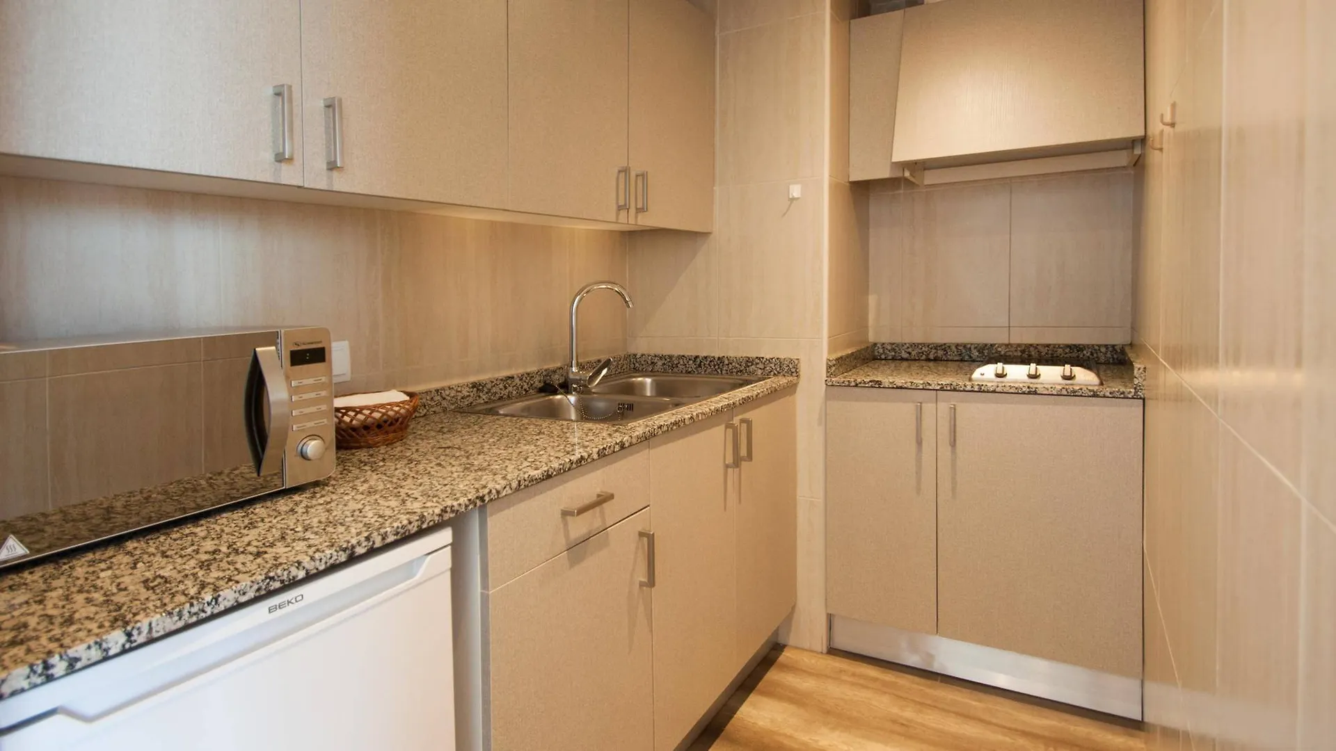 Vista Sol Apartments 마갈루프 호텔
