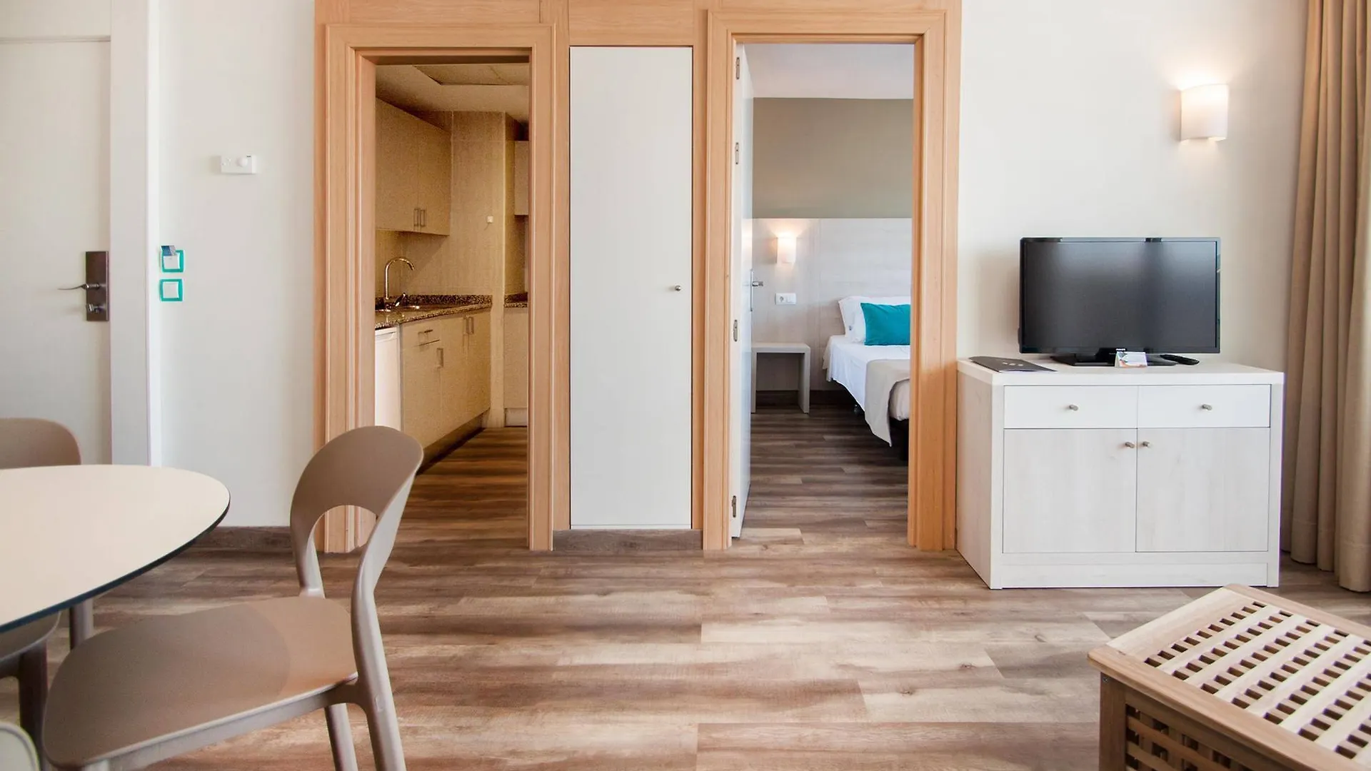 Vista Sol Apartments 마갈루프 호텔